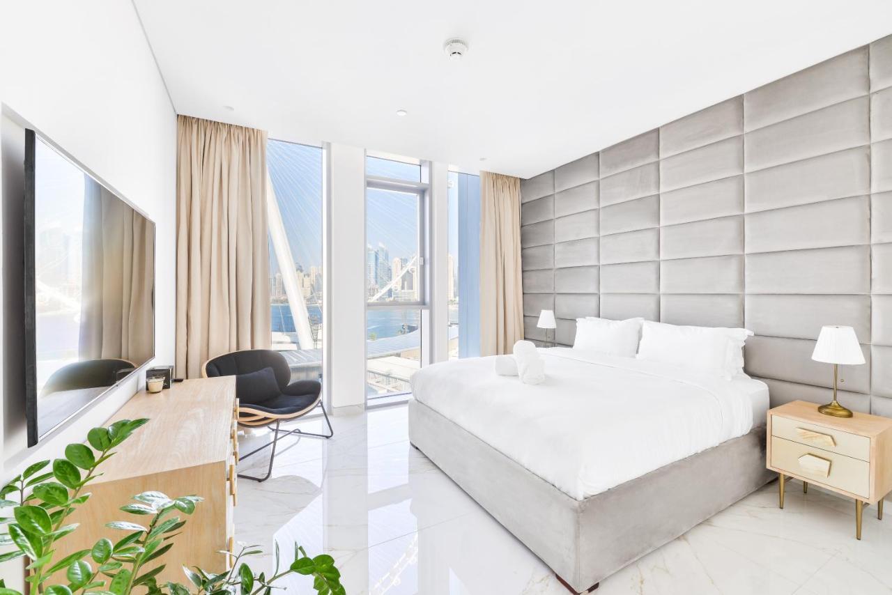 Luxury 2 Bedroom Beachfront Apt W Stunning Sea View Dubai Exterior foto